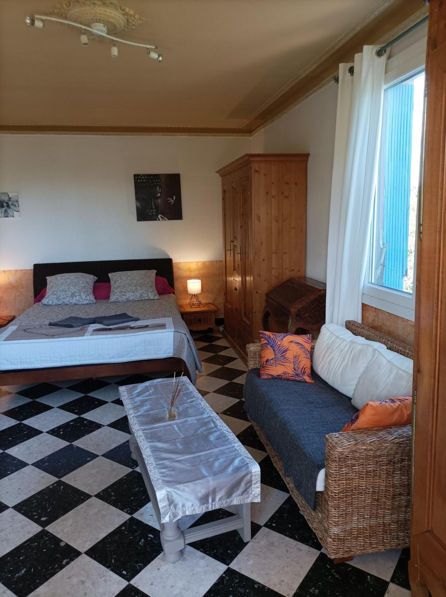 Chambre D'Hotes Les Garrigues Piolenc Exteriör bild